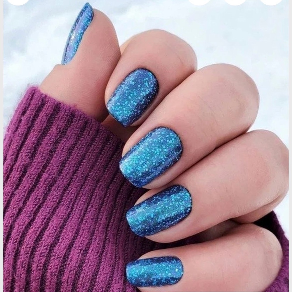 Color street - Picture 2 of 5